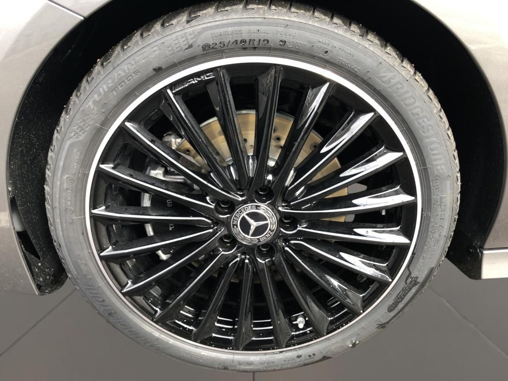 Mercedes-Benz CLA 220 2025