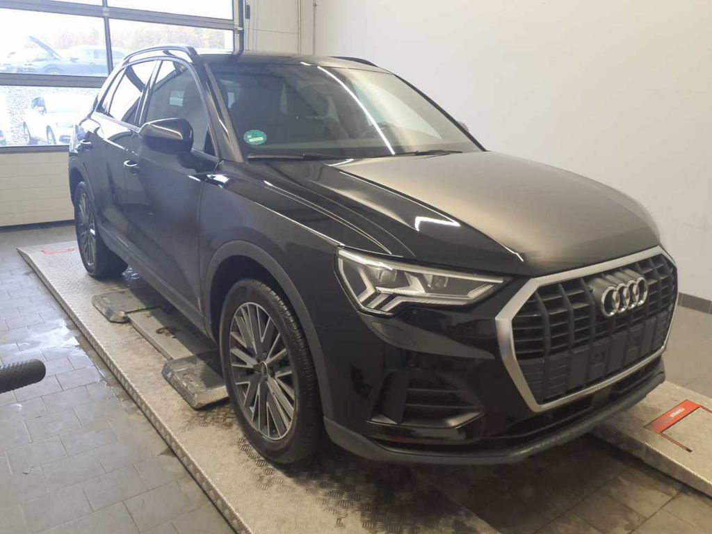 Audi Q3 2021