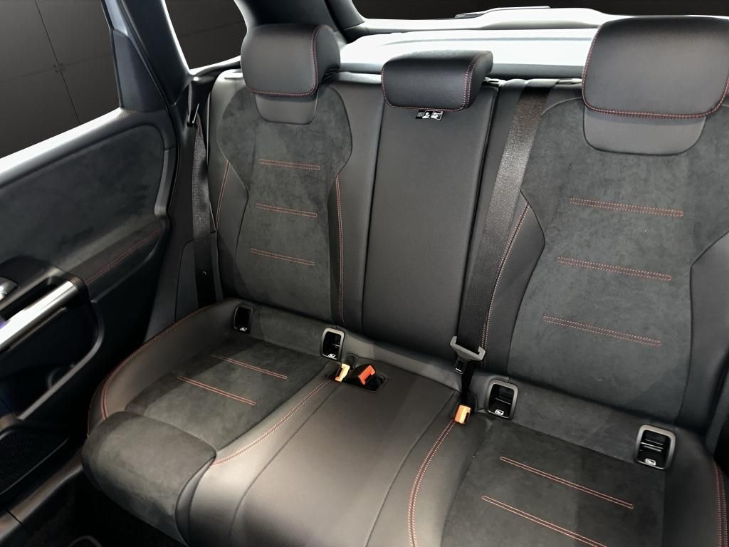 Mercedes-Benz B 250 2025