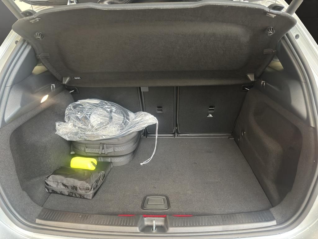 Mercedes-Benz B 250 2025