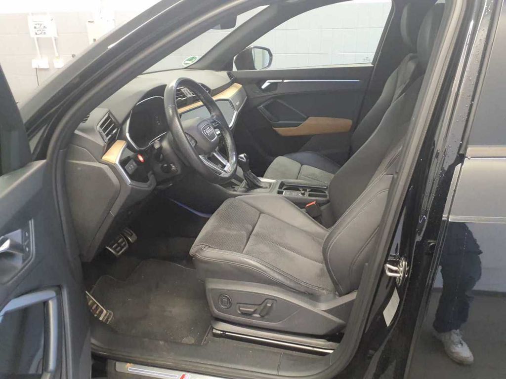 Audi Q3 2021