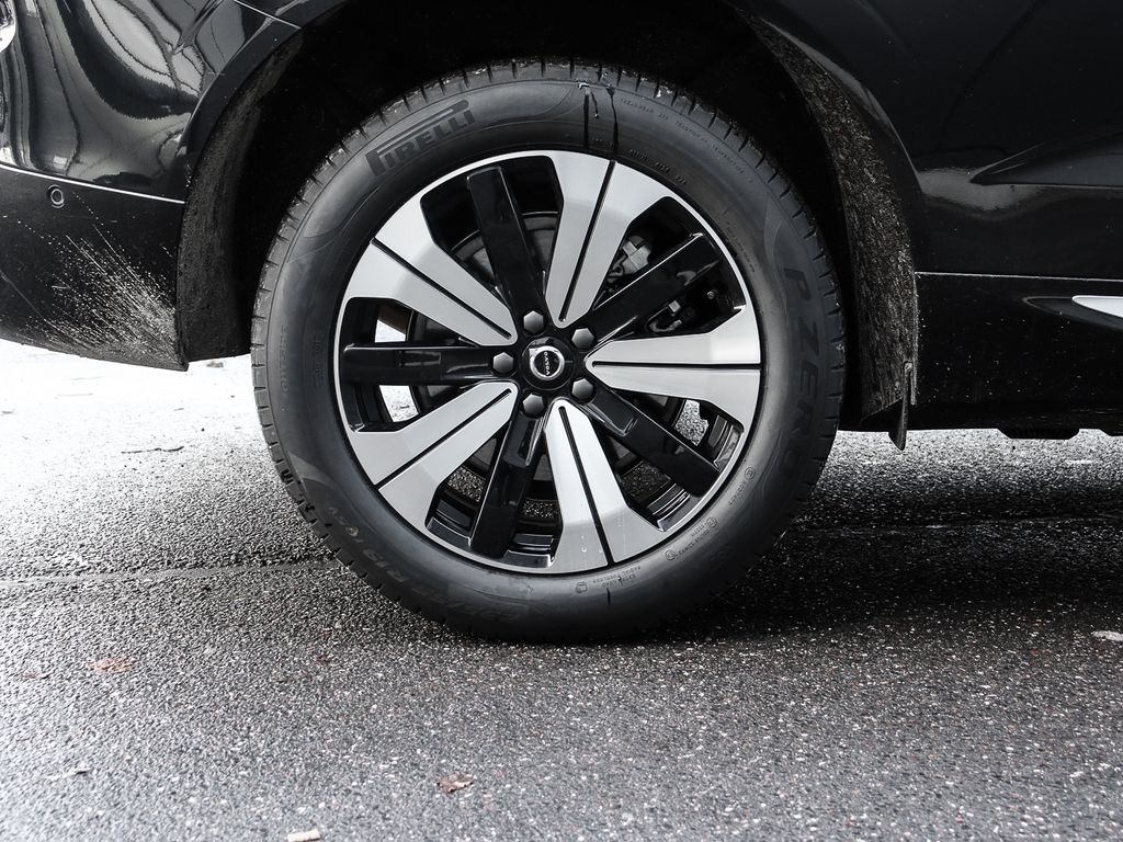 Volvo XC60 2025