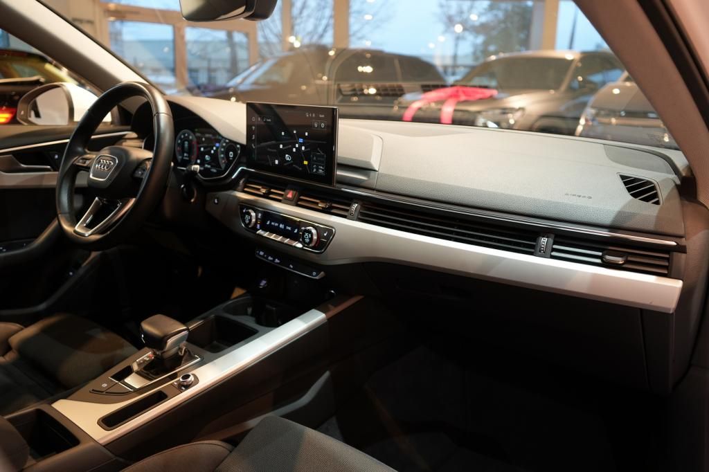 Audi A4 2023