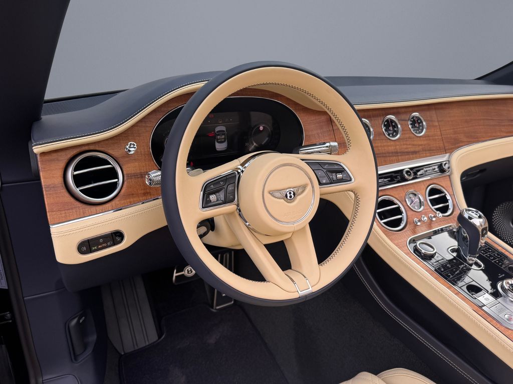 Bentley Continental GTC 2025