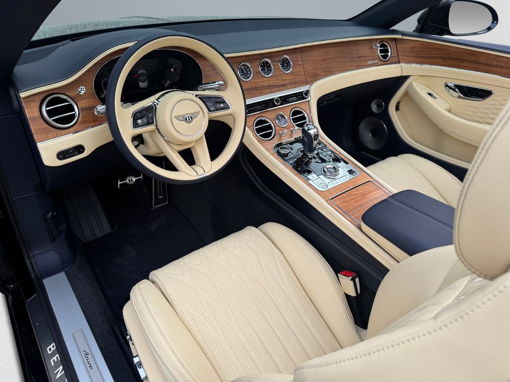 Bentley Continental GTC 2025