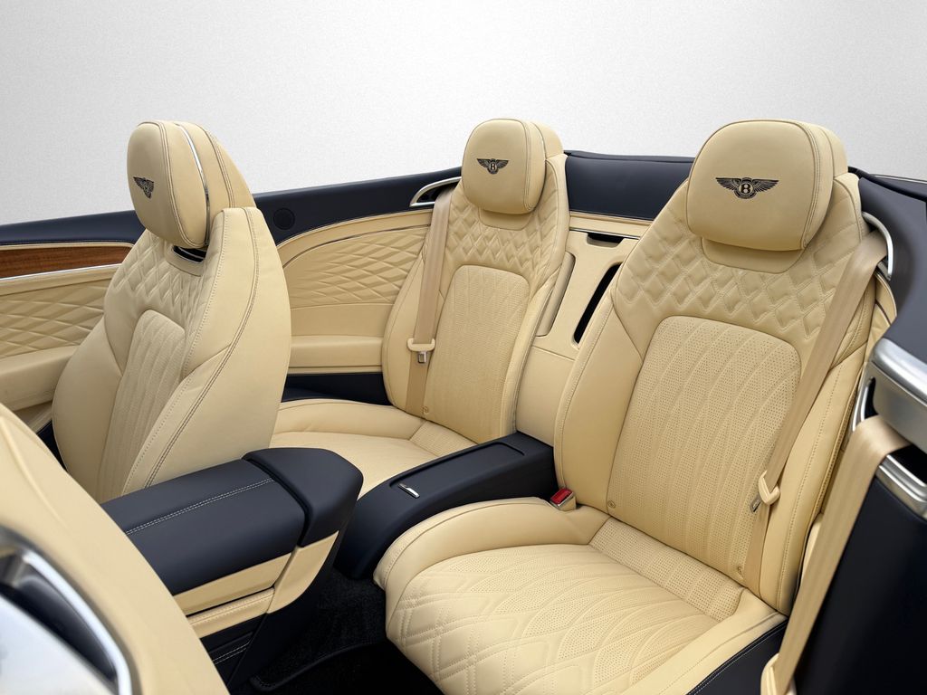 Bentley Continental GTC 2025