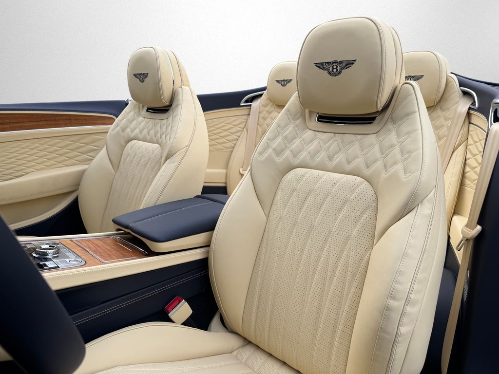 Bentley Continental GTC 2025