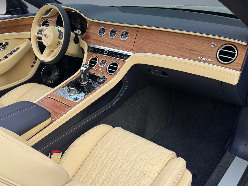 Bentley Continental GTC 2025