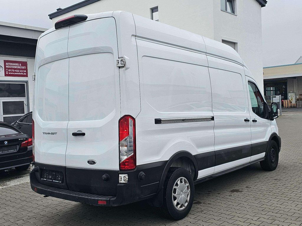 Ford Transit 2024