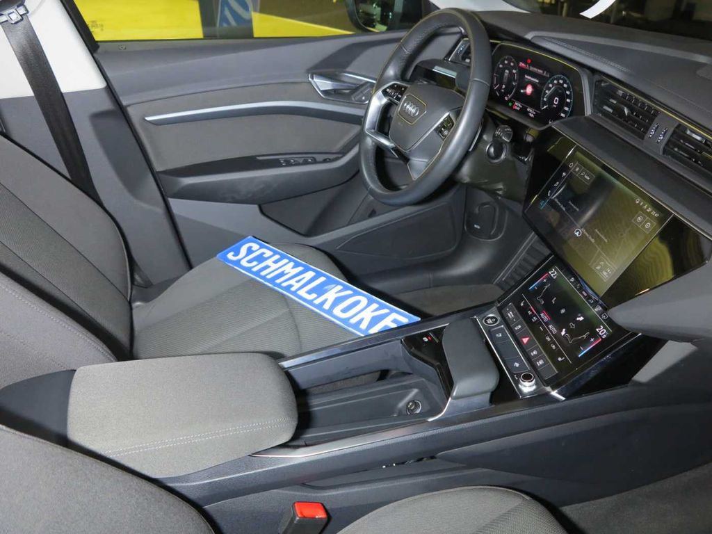 Audi e-tron 2023