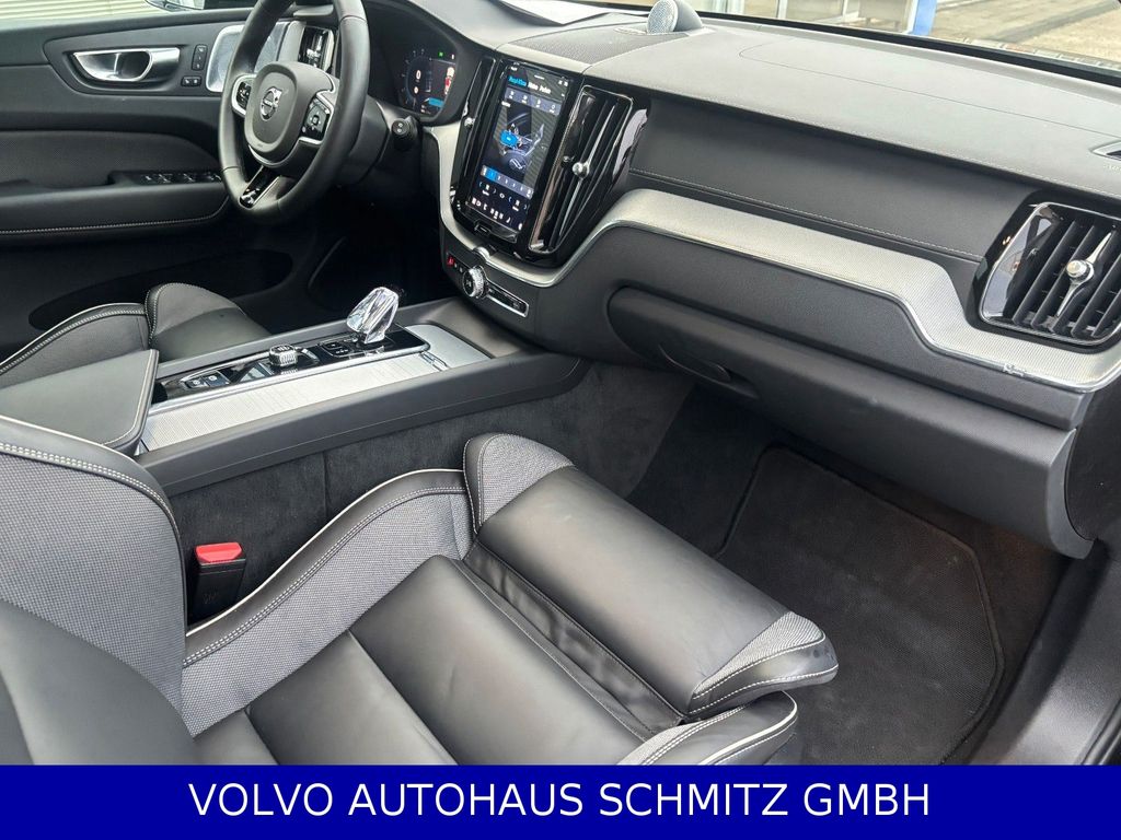 Volvo XC60 2025