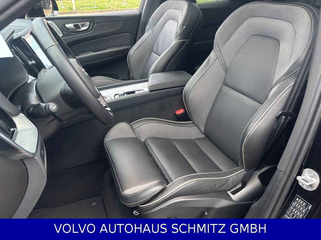 Volvo XC60 2025