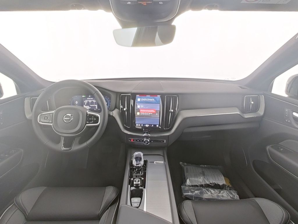Volvo XC60 2025