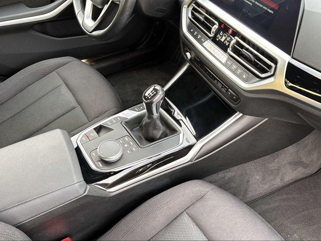 BMW 318 2020