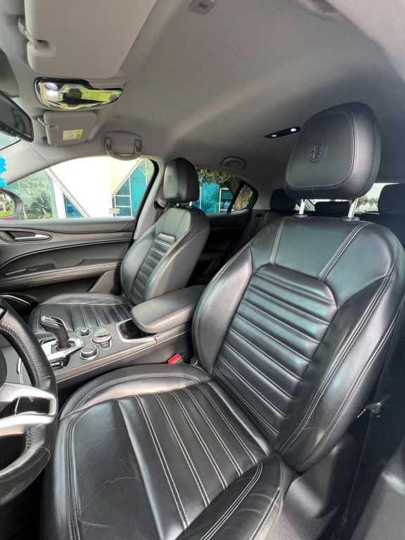 Alfa Romeo Stelvio 2021