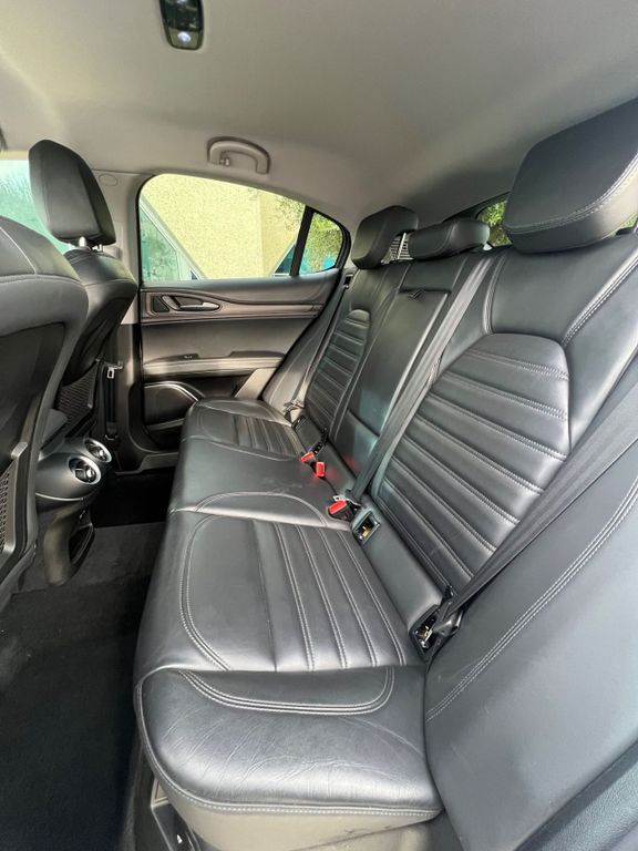 Alfa Romeo Stelvio 2021