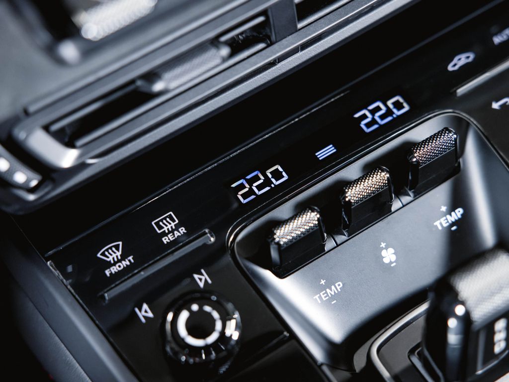 Porsche 992 2023