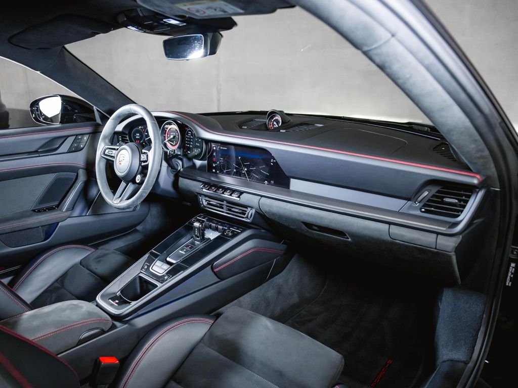 Porsche 992 2023
