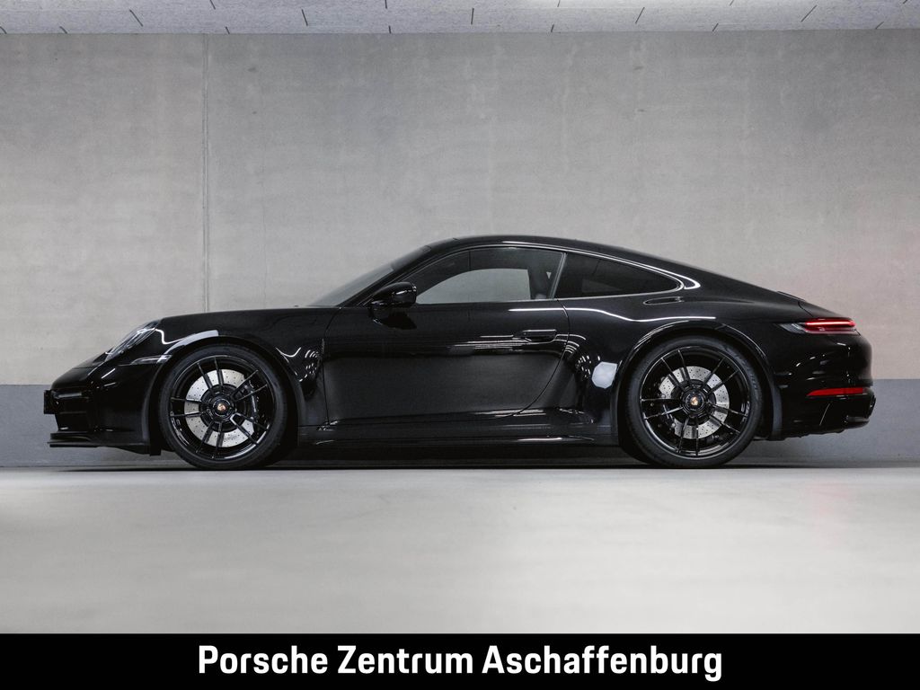 Porsche 992 2023