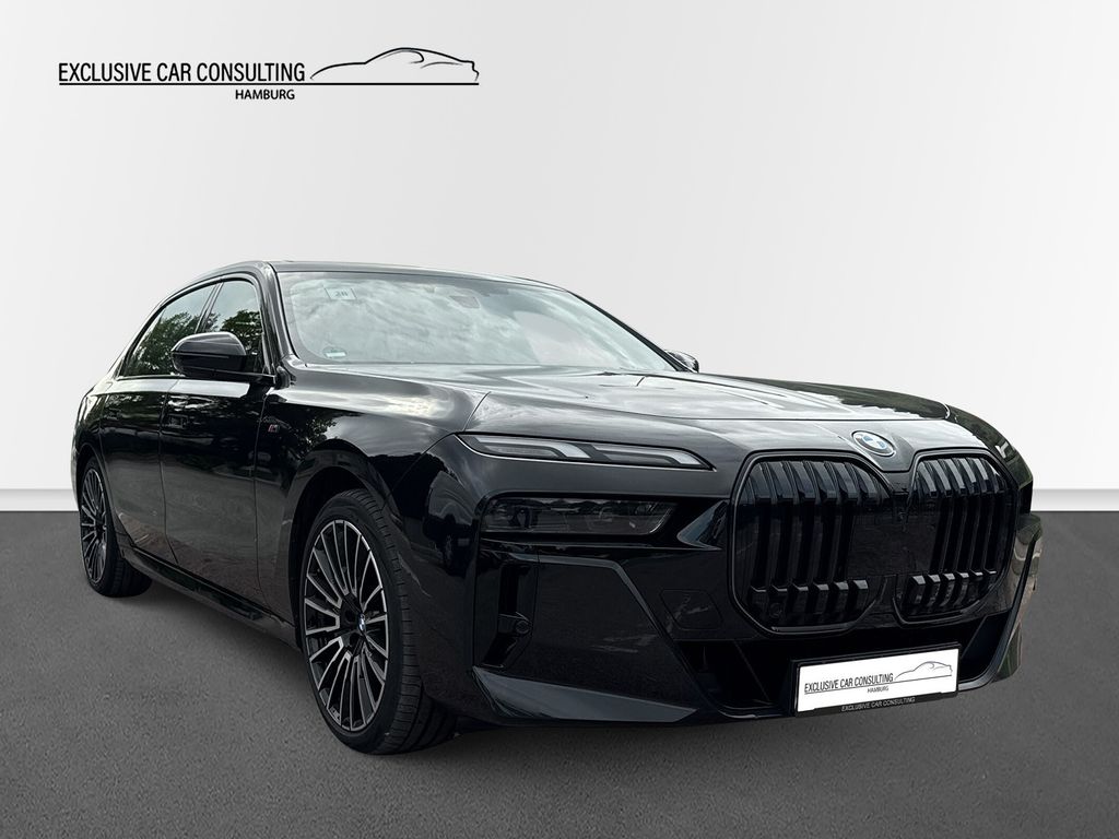 BMW 740 2024