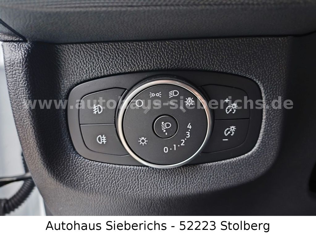 Ford Transit Courier 2025