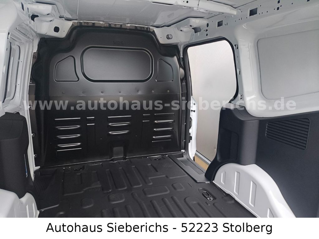 Ford Transit Courier 2025