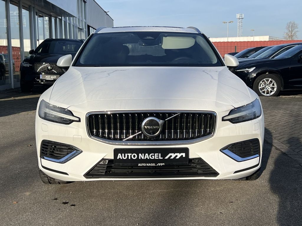 Volvo V60 2025