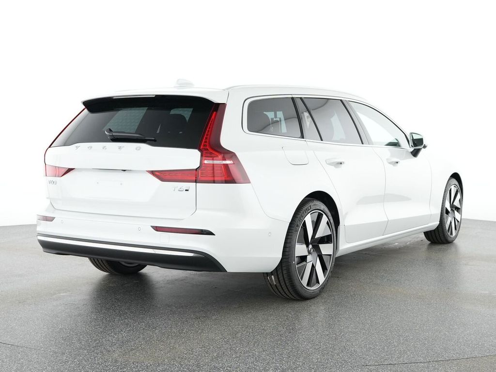 Volvo V60 2025