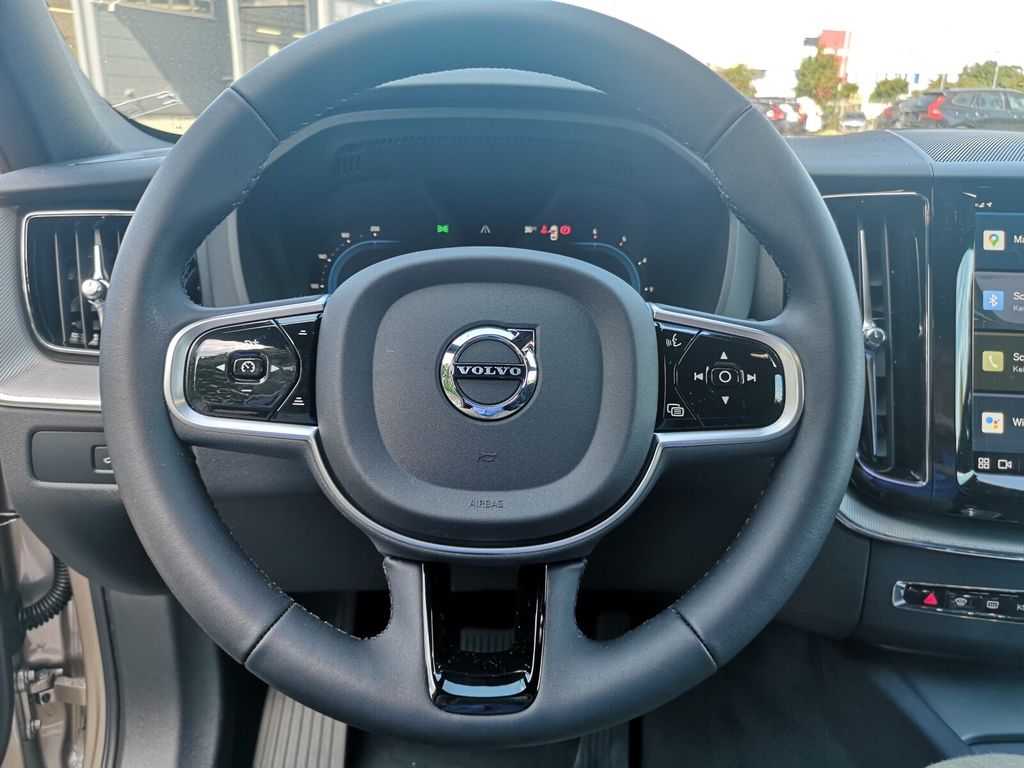 Volvo XC60 2022