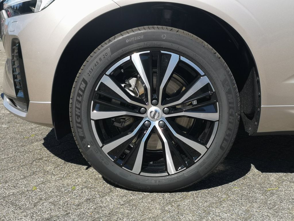 Volvo XC60 2022