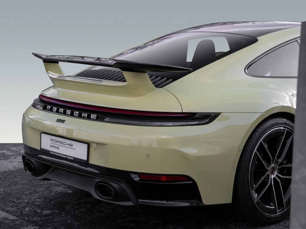 Porsche 992 2025