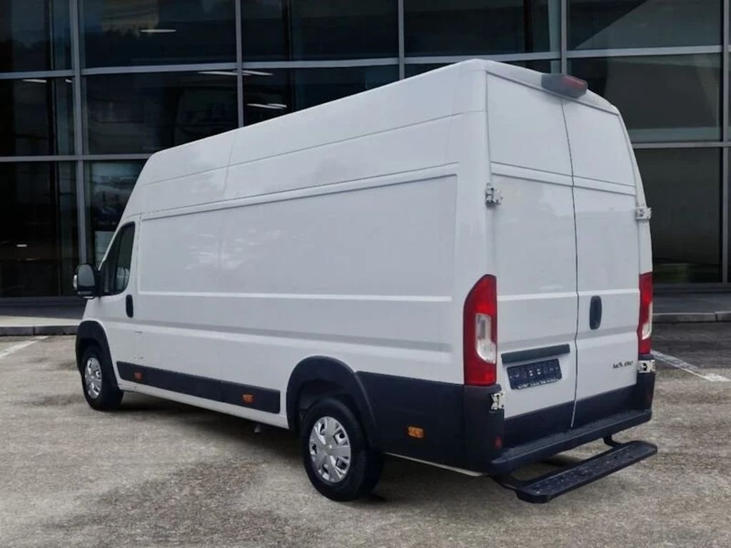 Opel Movano 2023