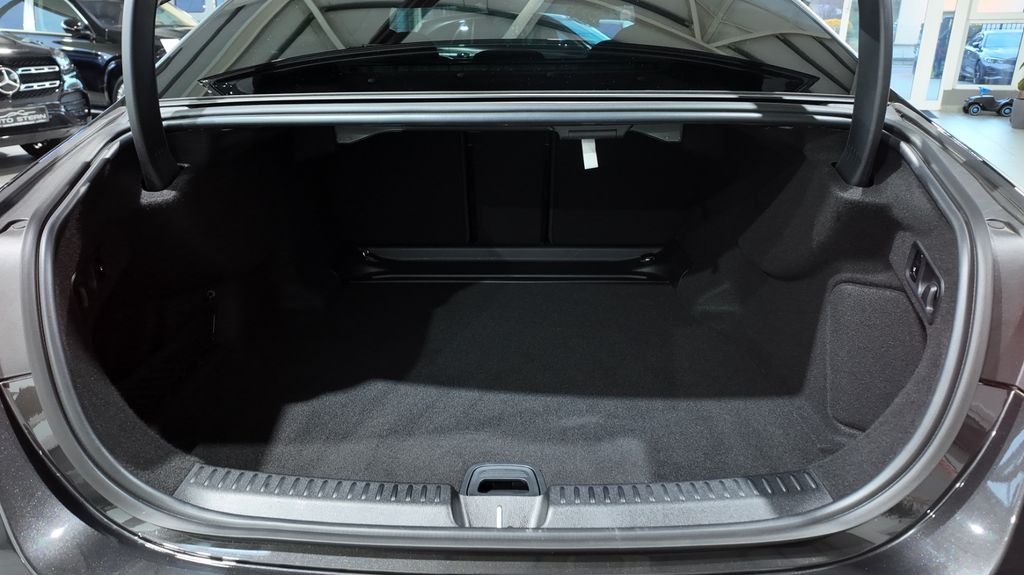 Mercedes-Benz E 220 2024