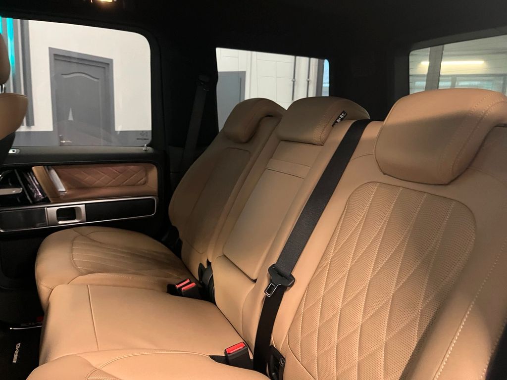 Mercedes-Benz G 63 AMG 2025