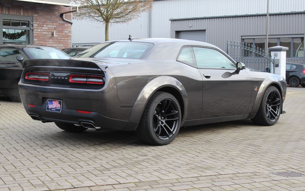 Dodge Challenger