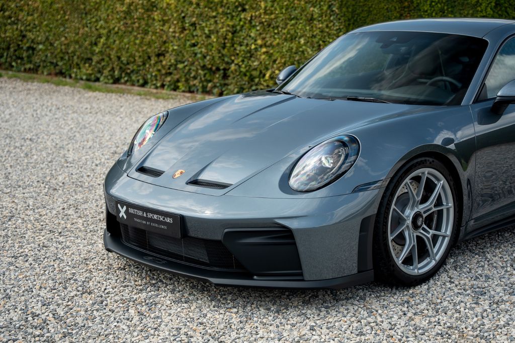 Porsche 992 2025
