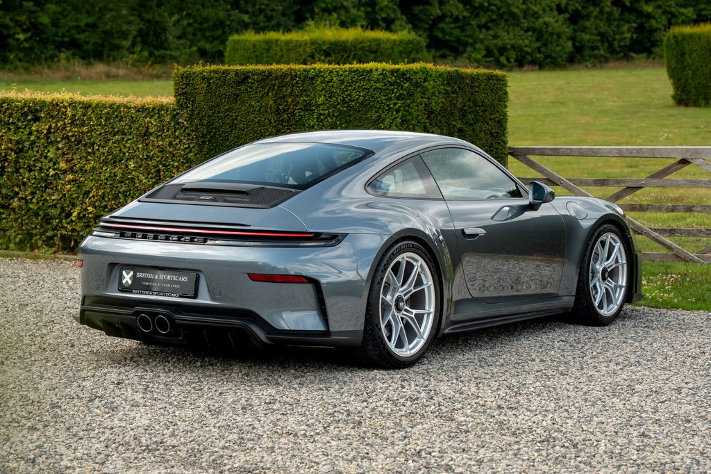 Porsche 992 2025