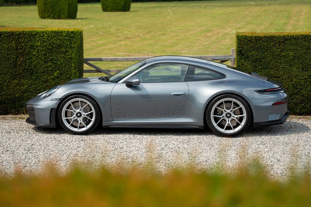 Porsche 992 2025