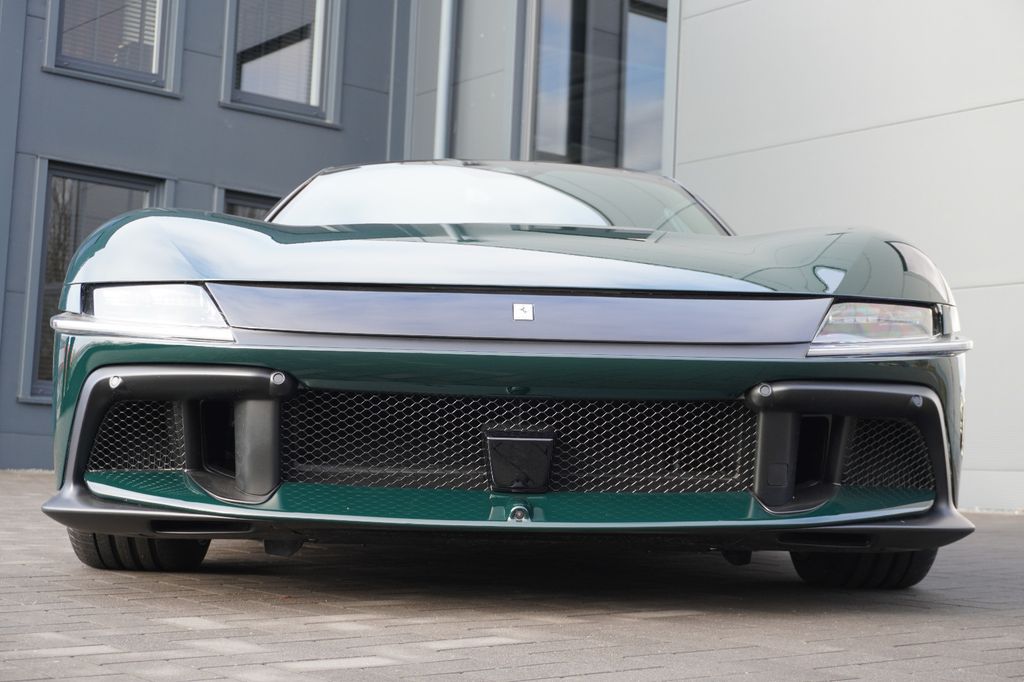 Ferrari 12Cilindri 2025