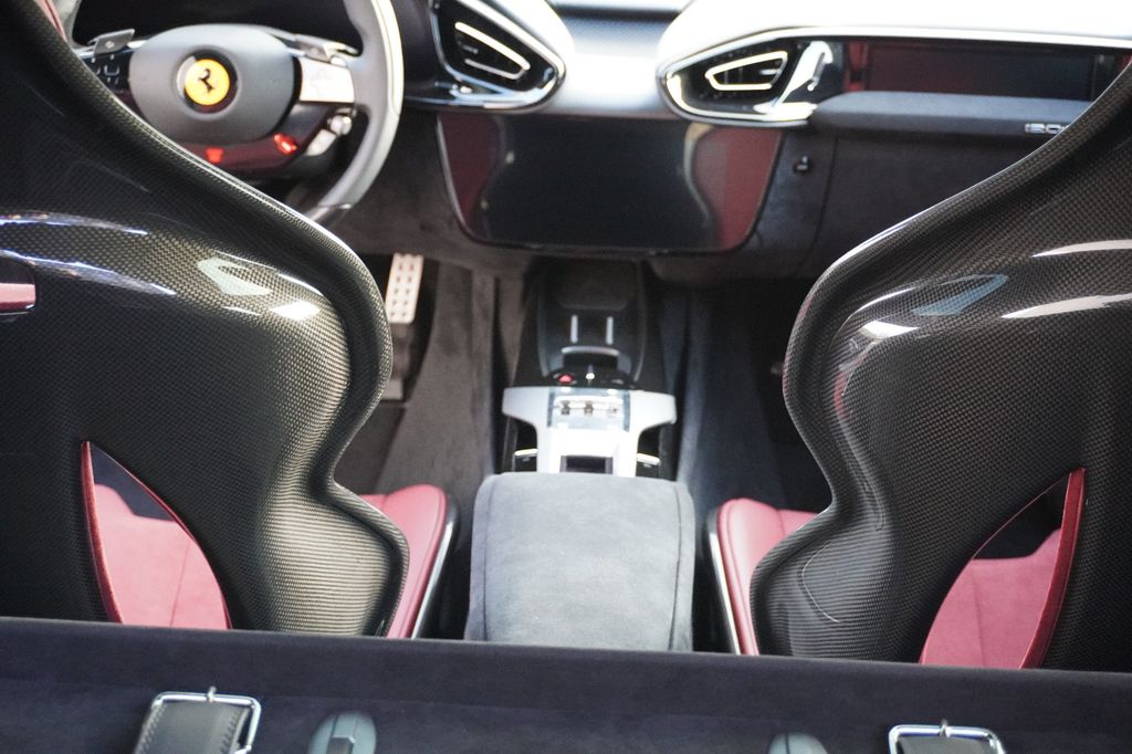 Ferrari 12Cilindri 2025