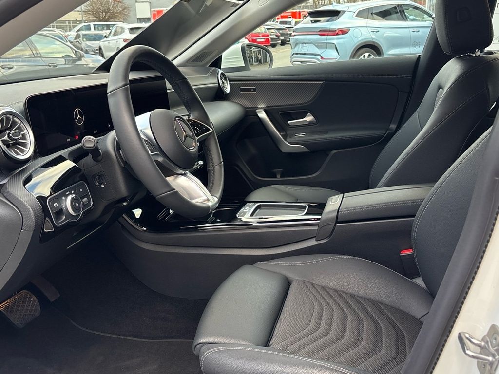 Mercedes-Benz CLA 180 Shooting Brake 2025