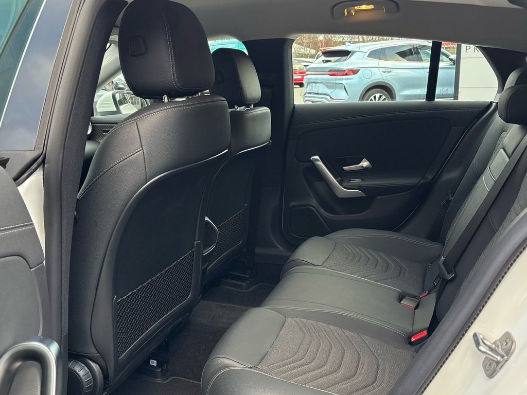 Mercedes-Benz CLA 180 Shooting Brake 2025