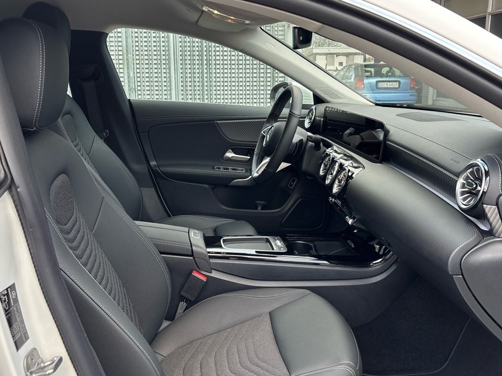 Mercedes-Benz CLA 180 Shooting Brake 2025