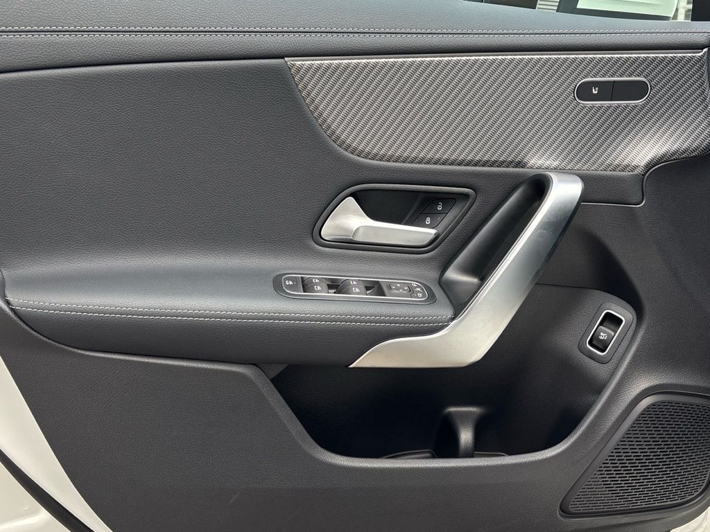 Mercedes-Benz CLA 180 Shooting Brake 2025