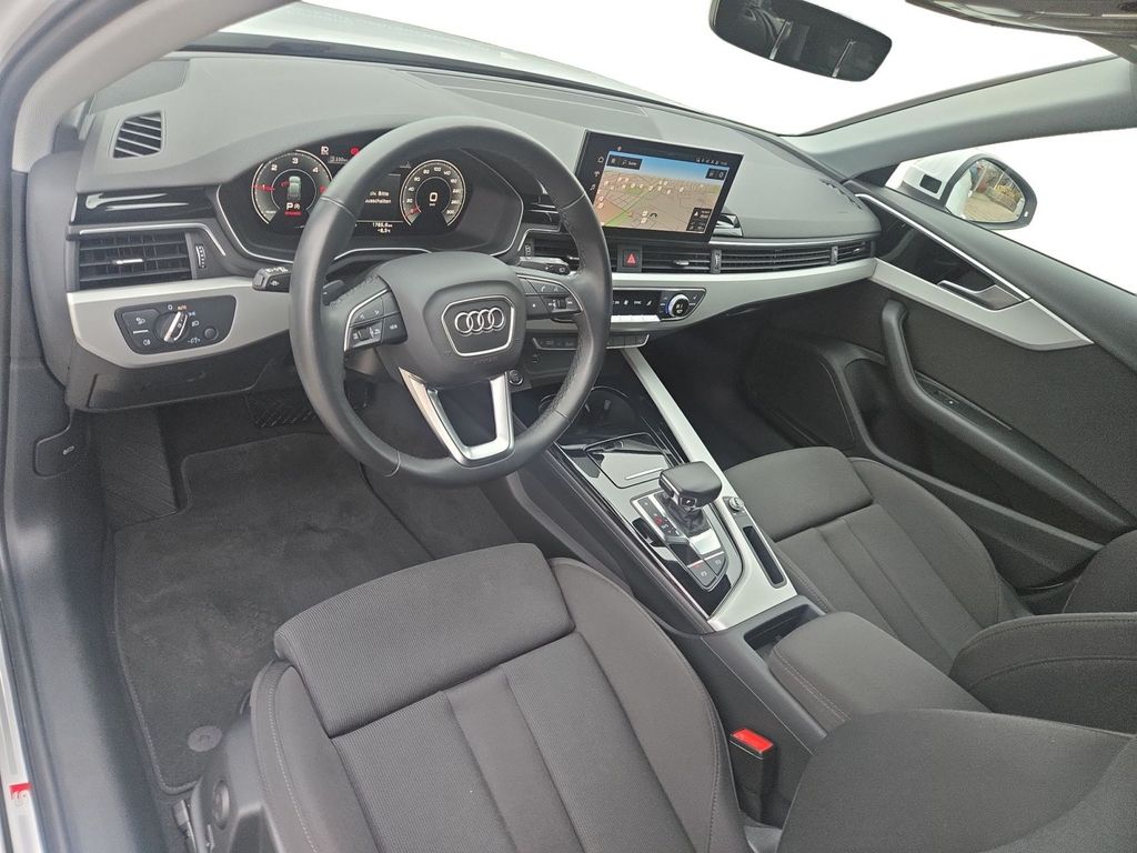 Audi A4 2023