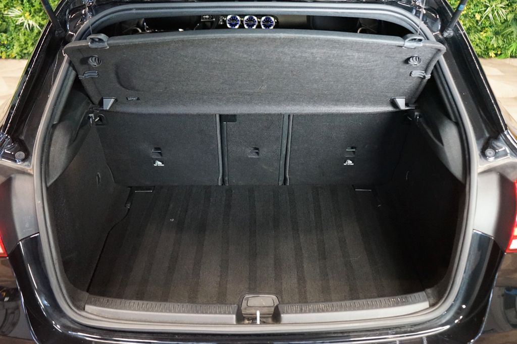 Mercedes-Benz A 180 2021