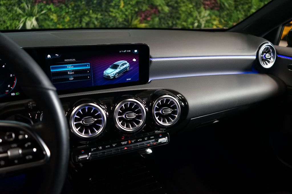 Mercedes-Benz A 180 2021