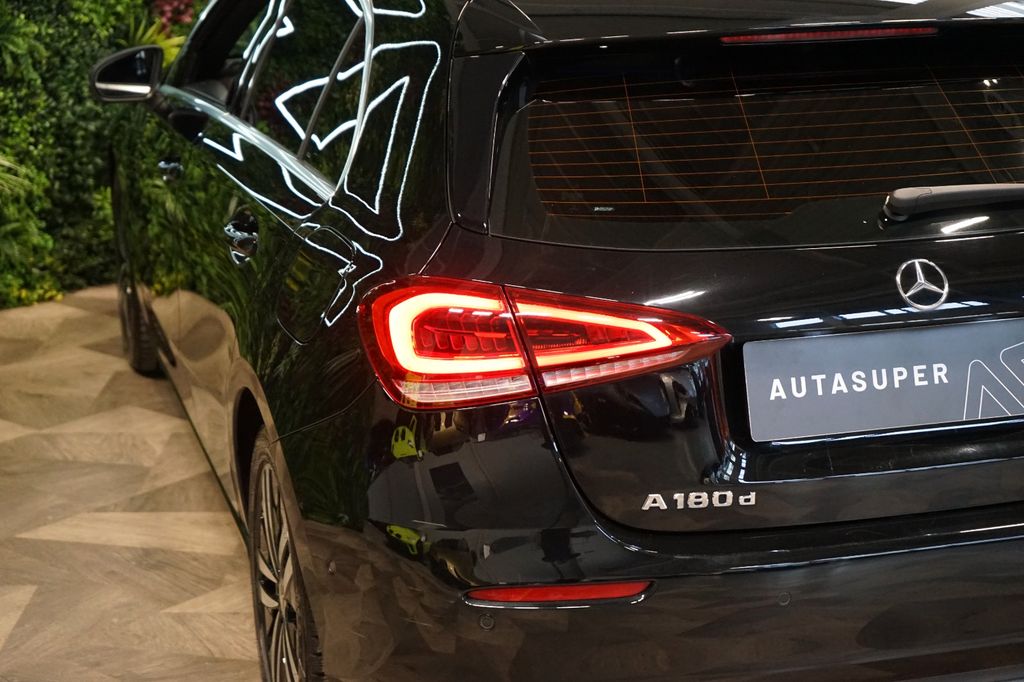 Mercedes-Benz A 180 2021