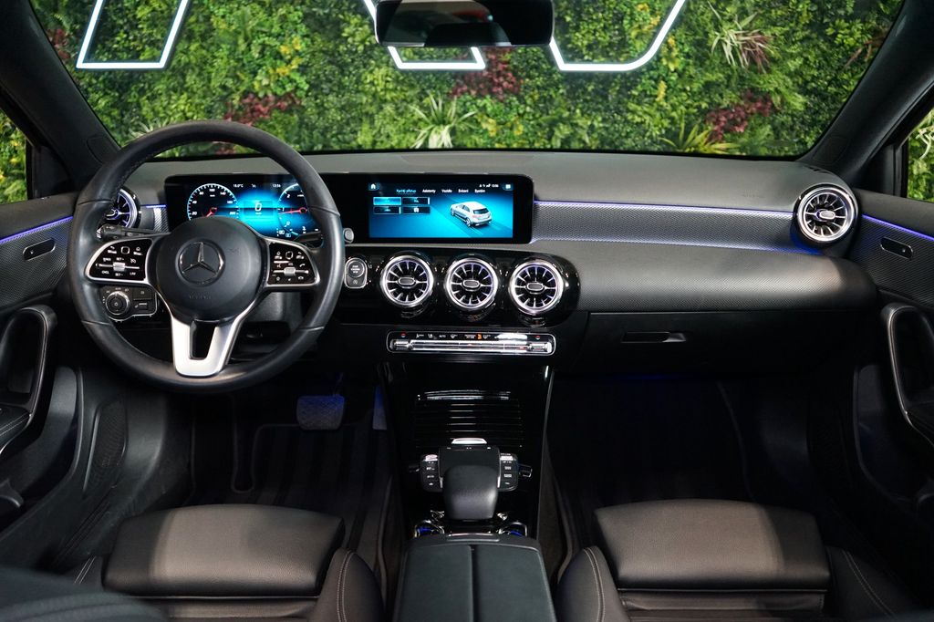 Mercedes-Benz A 180 2021