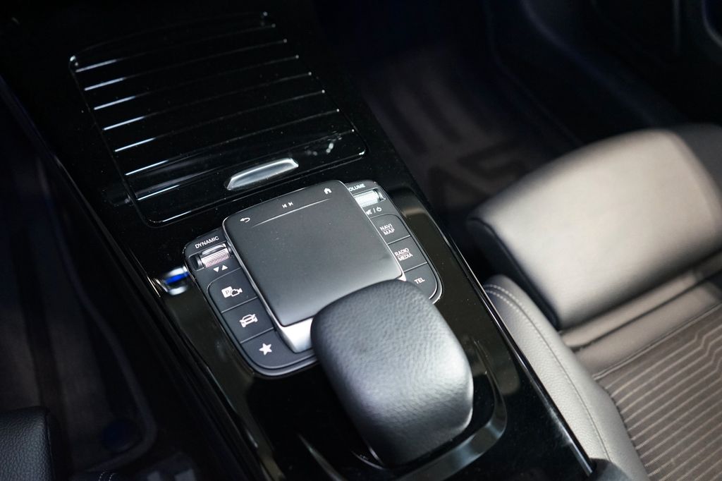 Mercedes-Benz A 180 2021